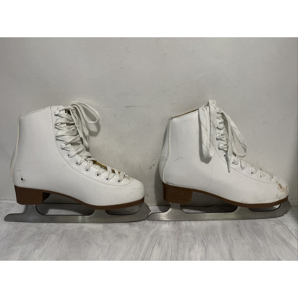 DBX Classic skate size 5 USA Woman's ice figure skates Stains